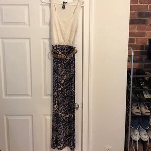 Maxi dress, printed skirt with lace top